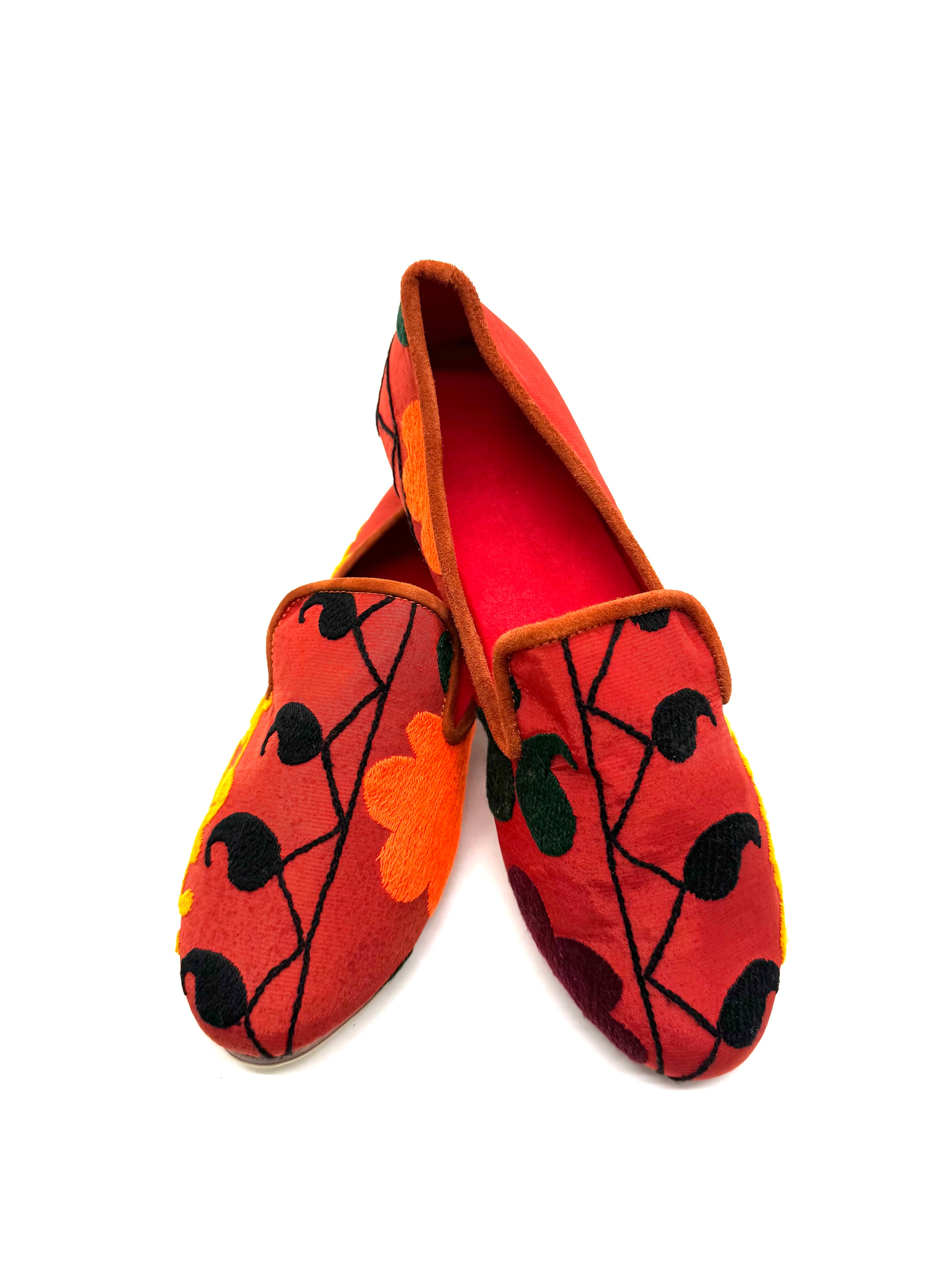 Slippers ricamate a mano