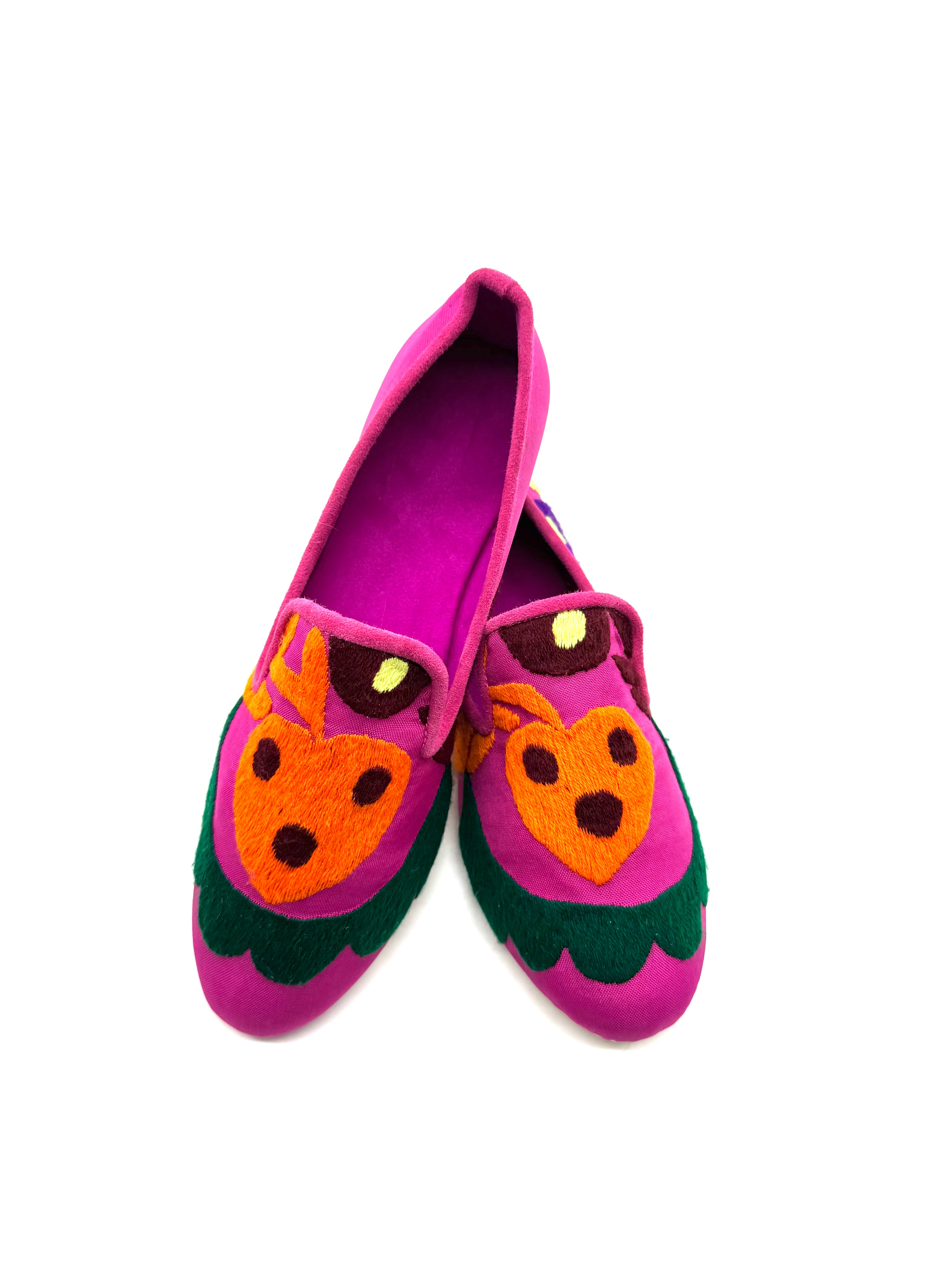 Slippers pezzi unici ricamate a mano