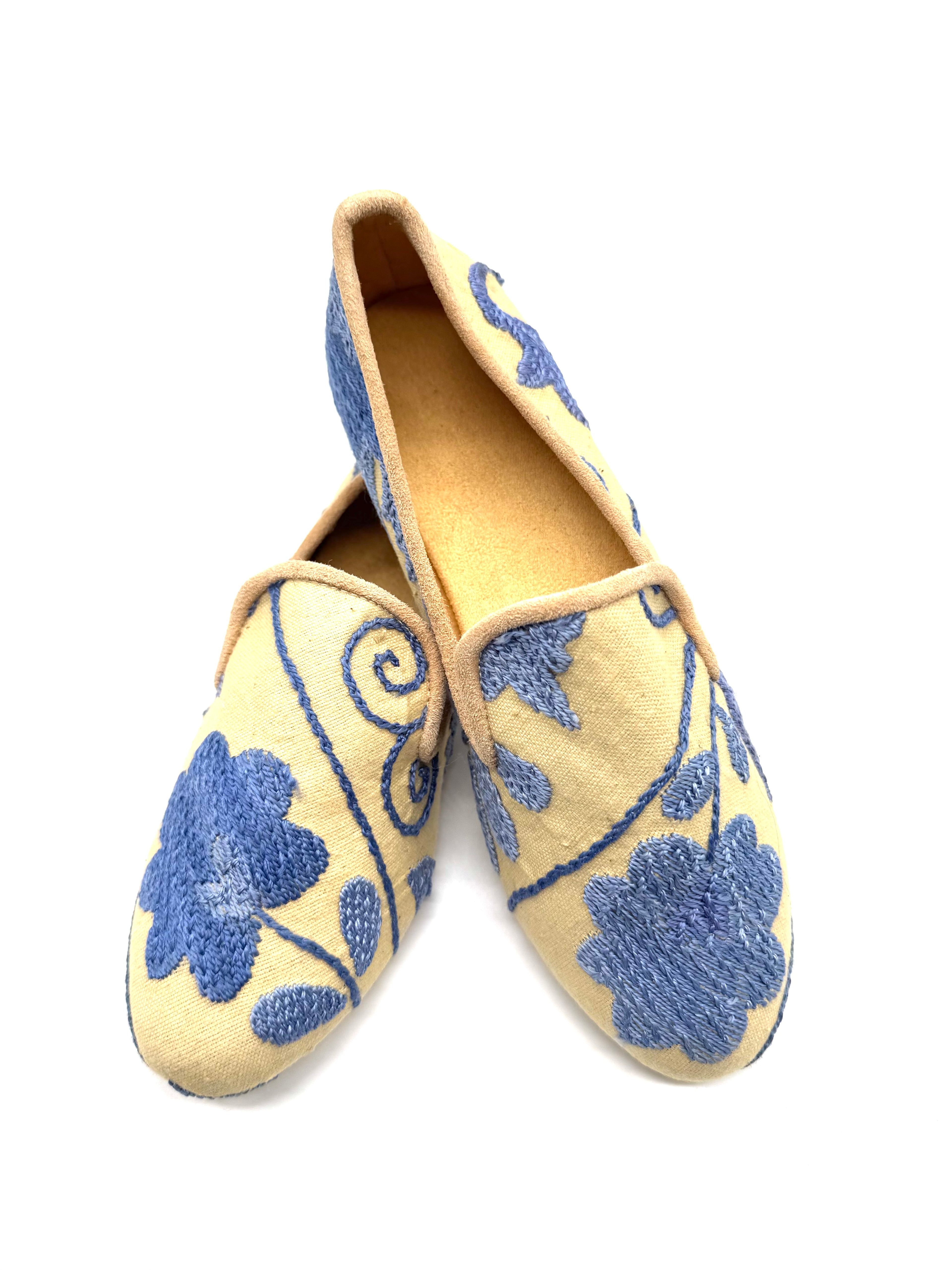Slippers ricamate a mano