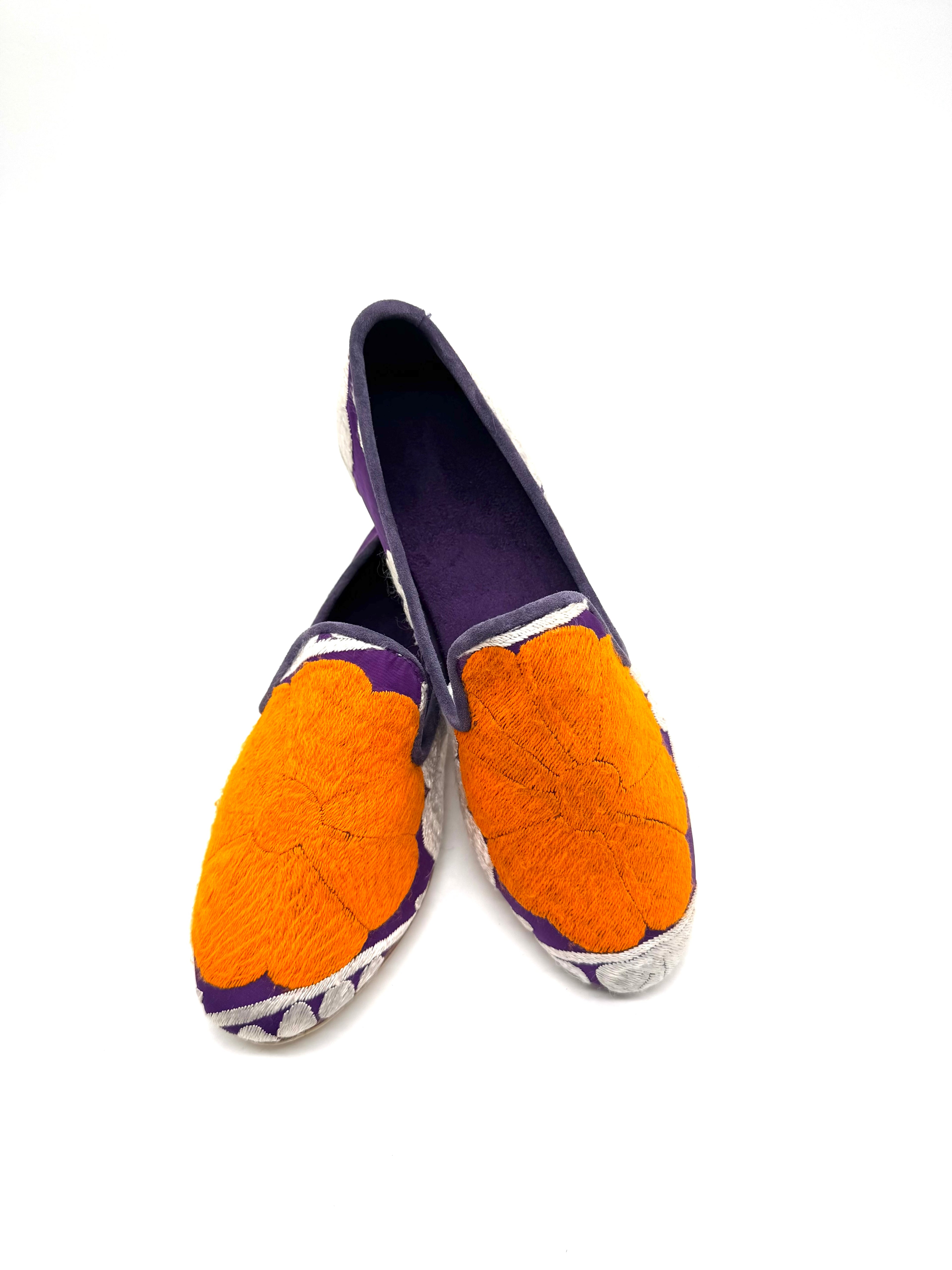 Slippers pezzi unici ricamate a mano