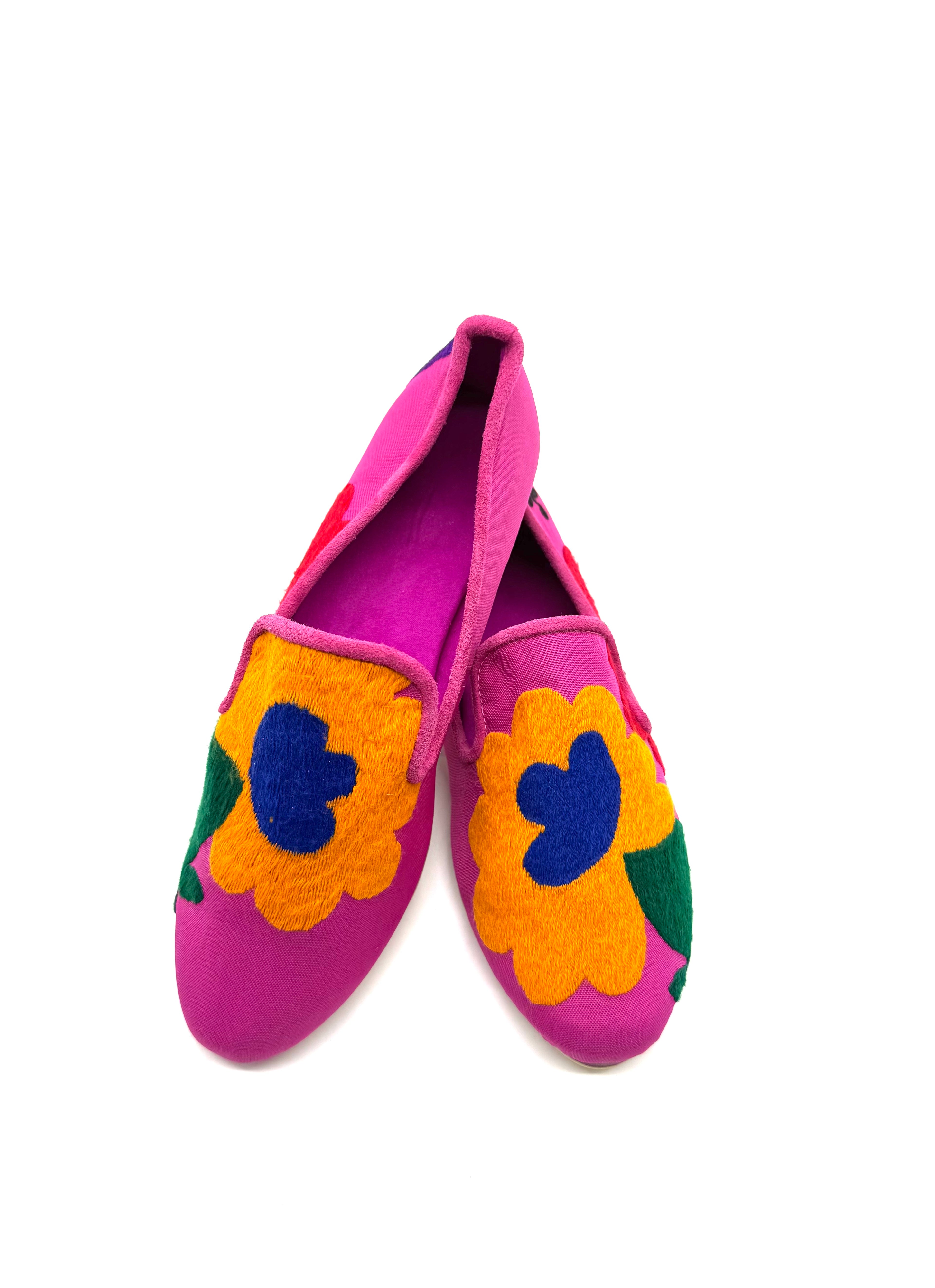 Slippers ricamate a mano