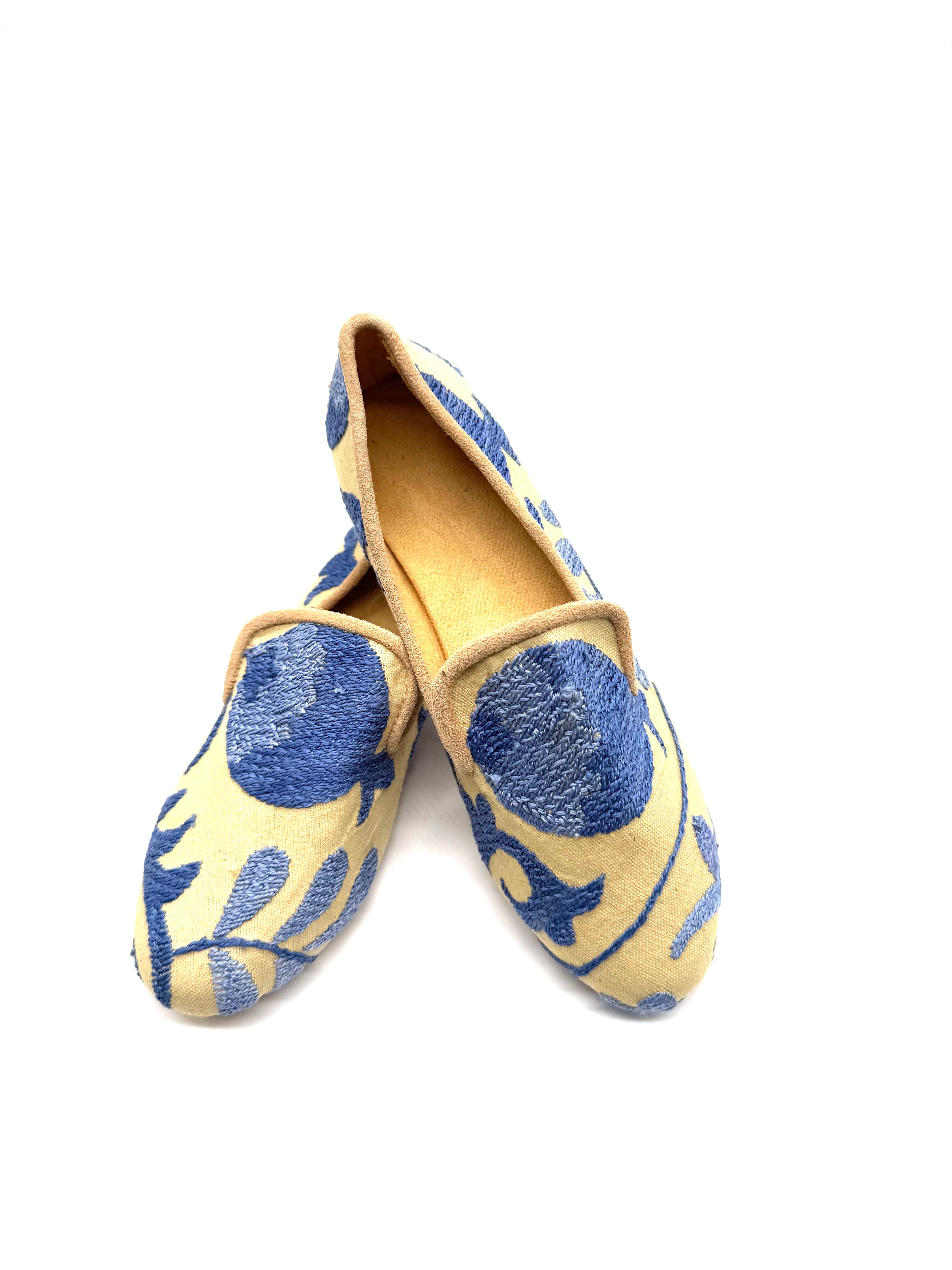 Slippers ricamate a mano