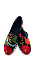 Slippers in velluto ricamate a mano