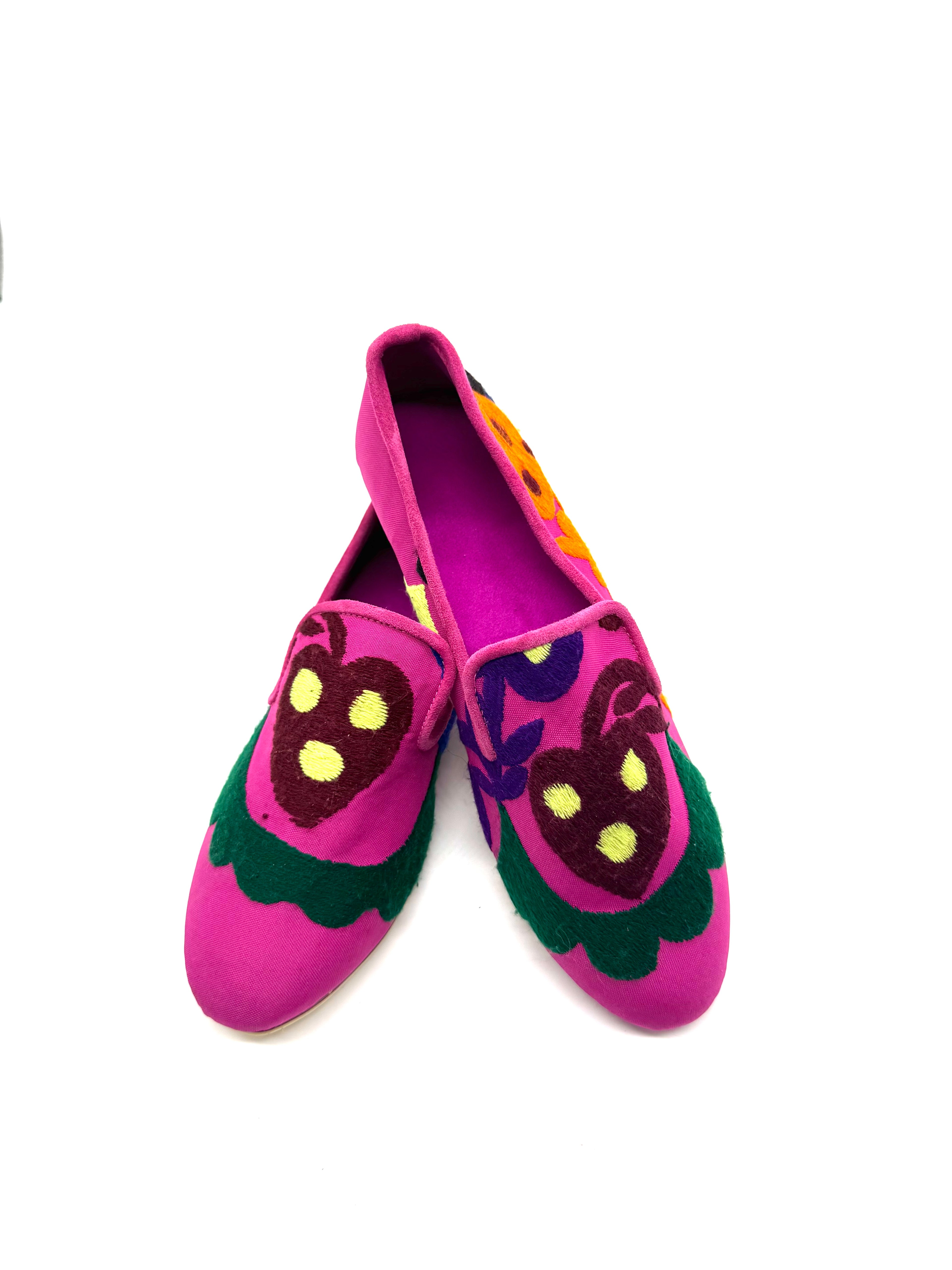 Slippers pezzi unici ricamate a mano